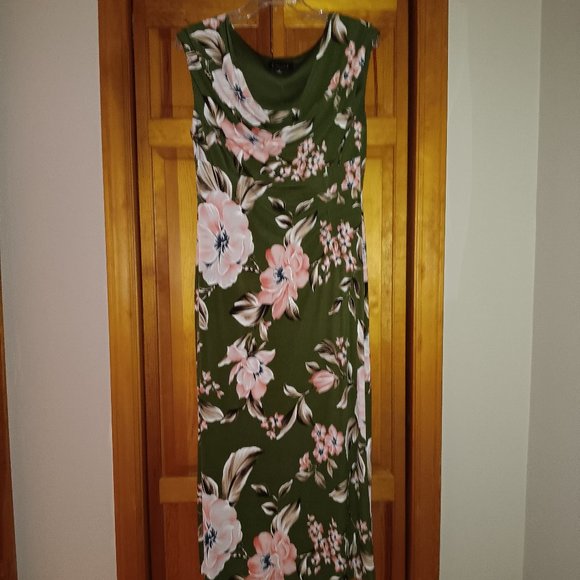 *PD* NWOT Connected Apparel Women's Sleeveless Cowl Neck Printed Dress, size 10 - Picture 1 of 8